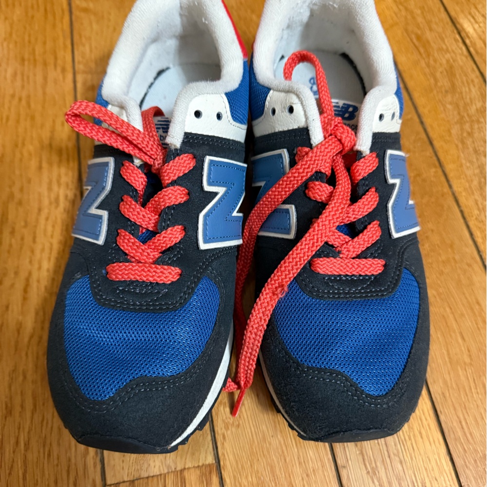 New Balance Sneaker - Picture 4 of 6